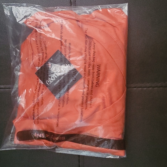 Short Sleeve V-Neck Moisture Wicking - Picture 2 of 2